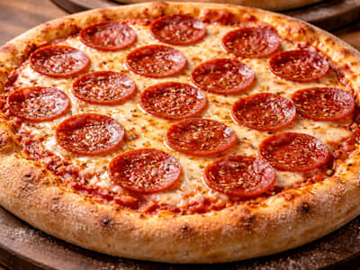 Salami Pizza